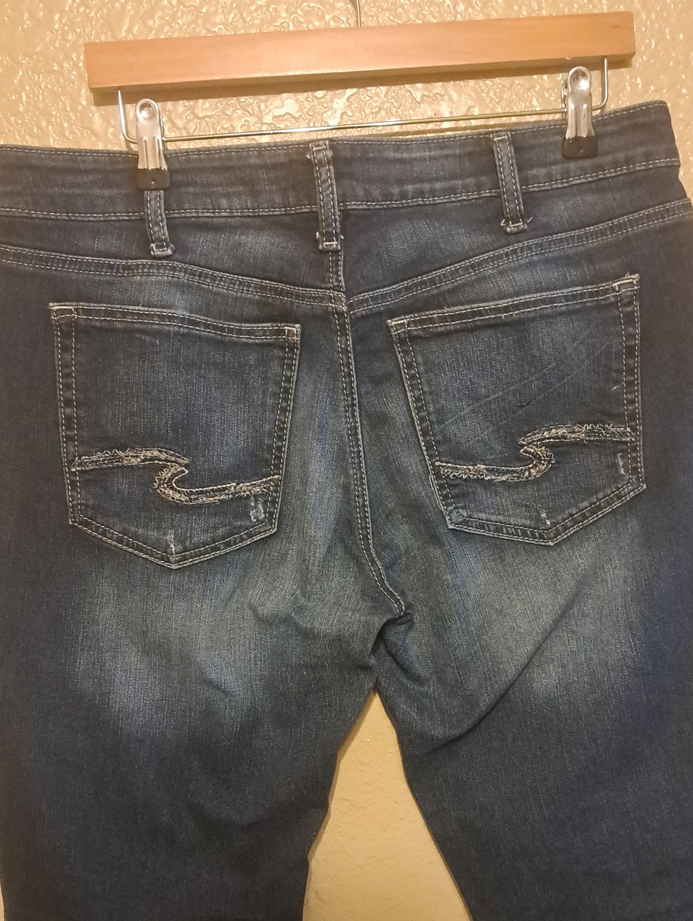 Silver Jeans Women’s Boyfriend in Dark Indigo. Size 34 - Picture 4 of 12